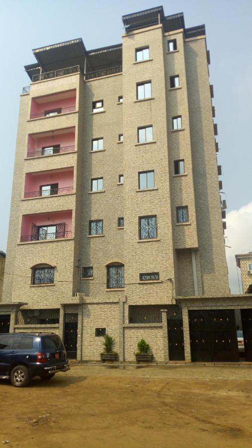 Maison Rose+ Aparthotel Douala Exterior photo